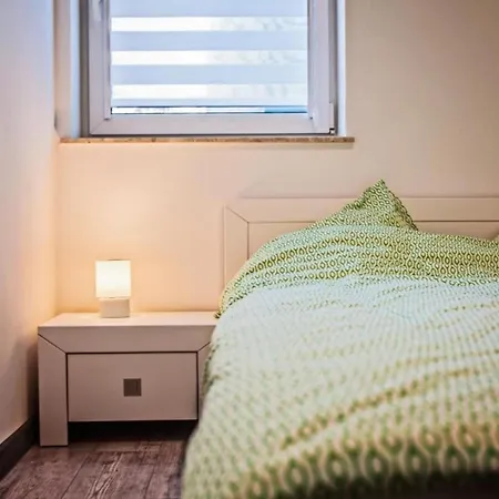 Good Time Centrum Strzelecka * 포즈난